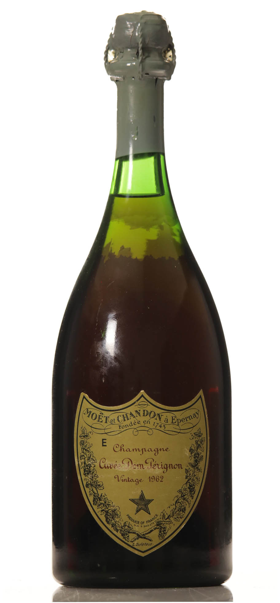 Dom Perignon 1962 (clear color, deposits on the glass)-4680